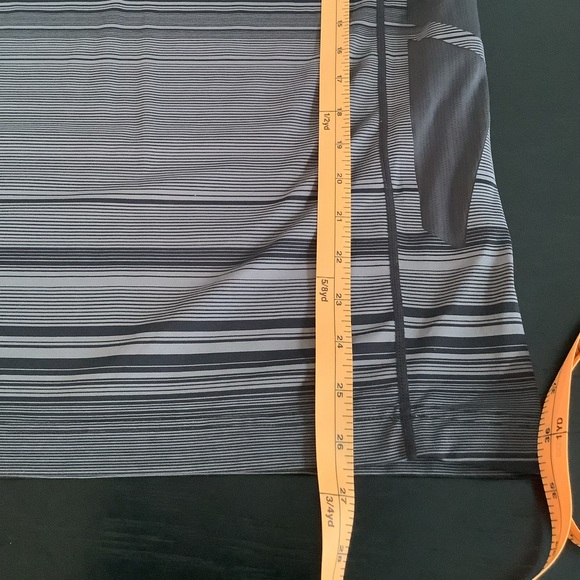 Lululemon Polo Shirt Men’s L - Picture 15 of 16